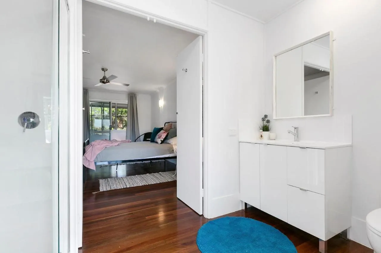 Holiday home 5 Plover Street Peregian Beach